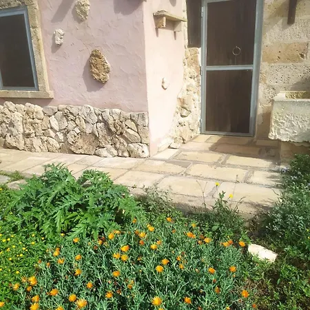 Trullo Contrada Stracca * Alliste