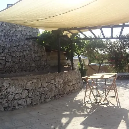 Trullo Contrada Stracca アッリステ