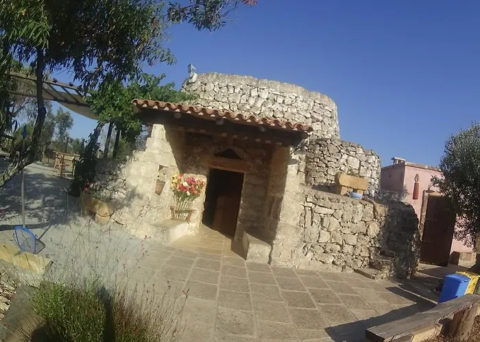בית כפרי Trullo Contrada Stracca *